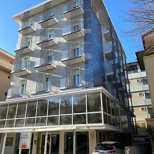 rezervați aici