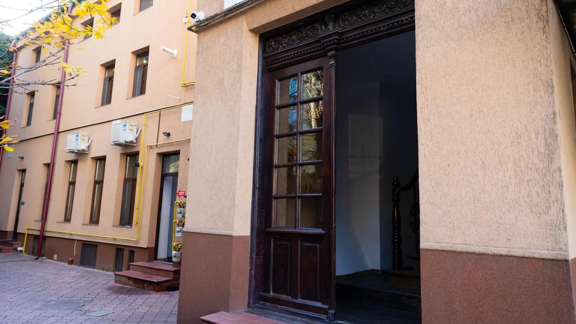 Lsix Appartement Boekarest