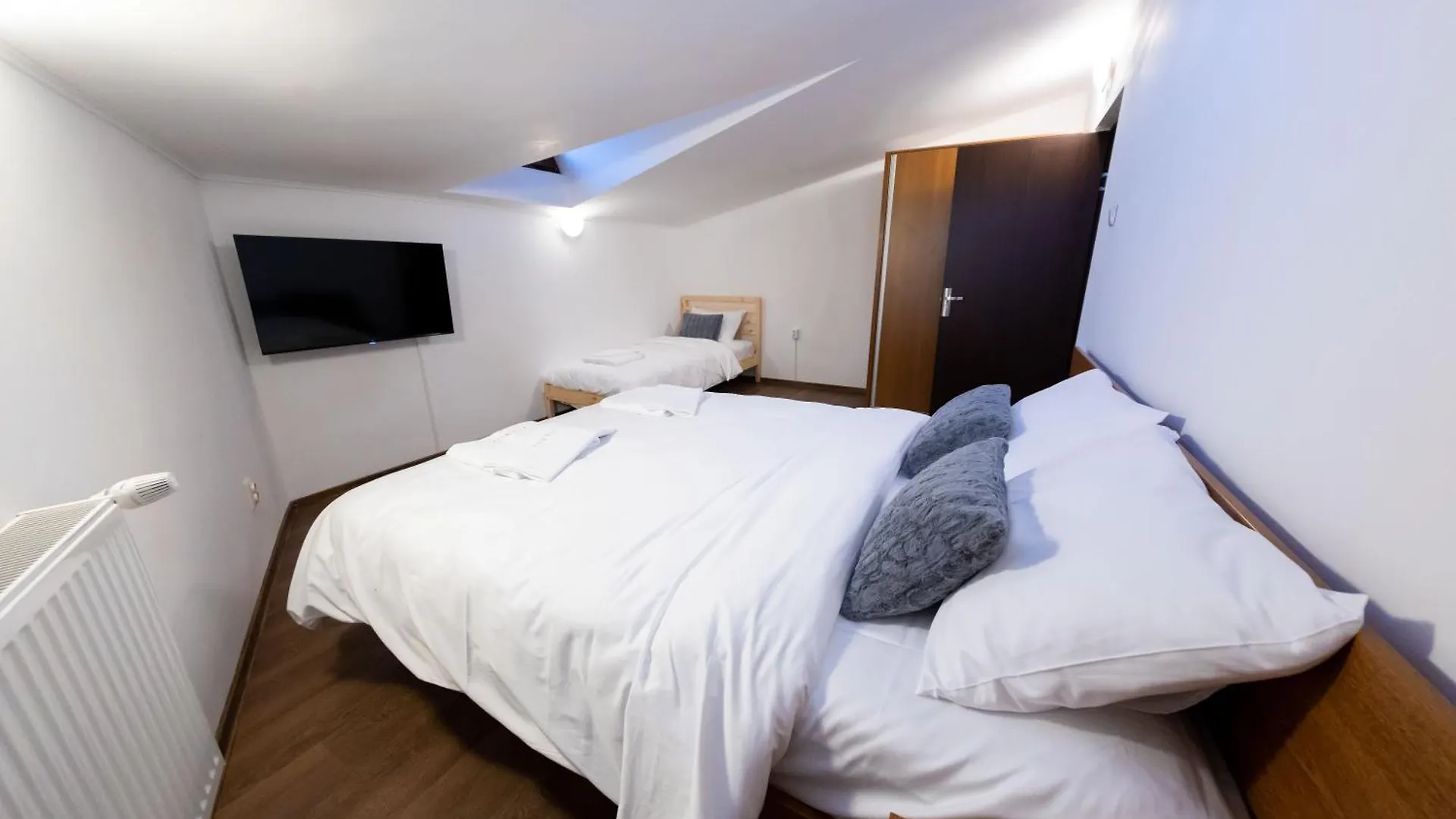 Lsix Apartment Bucureşti