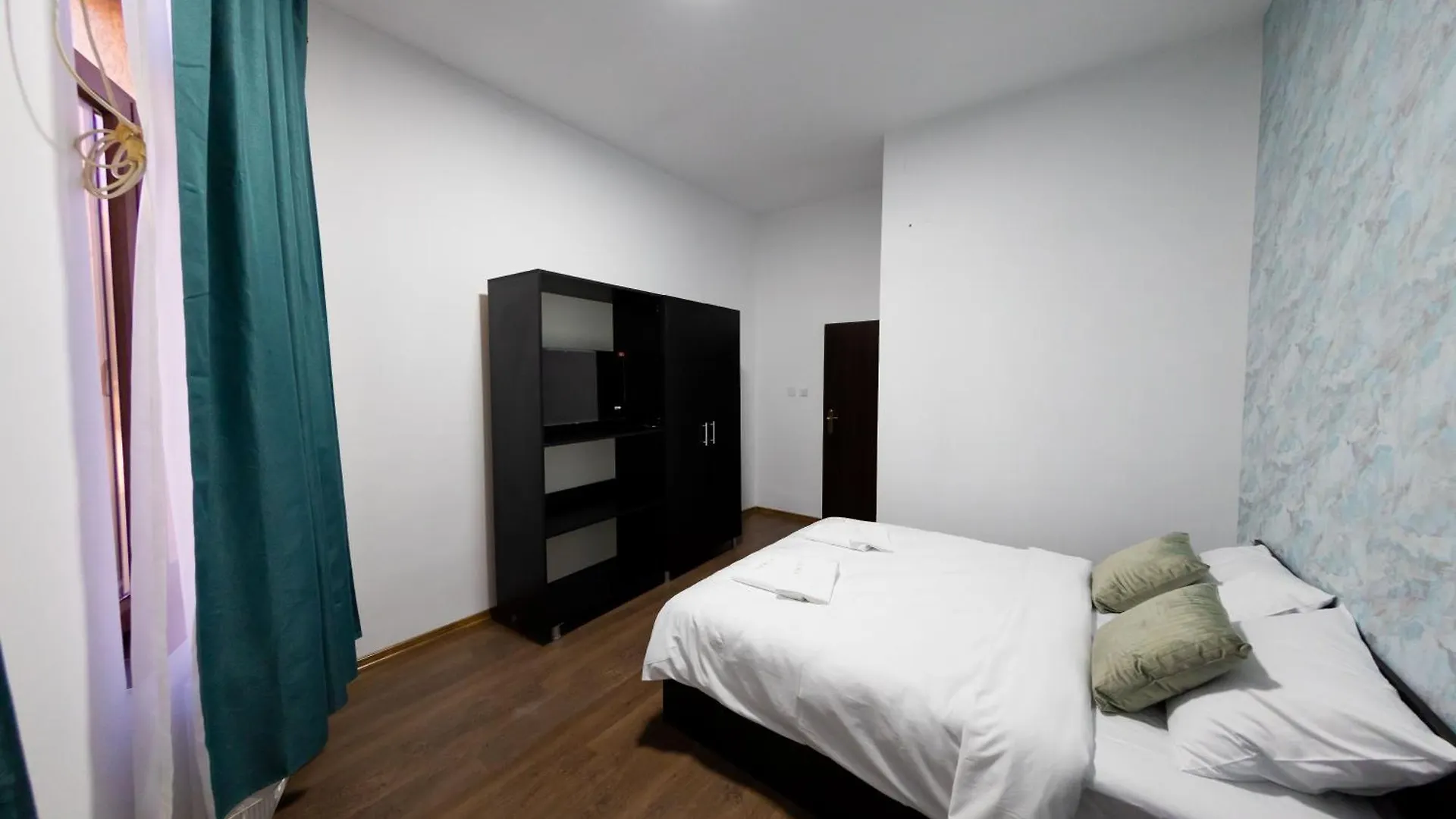 Lsix Appartement Boekarest