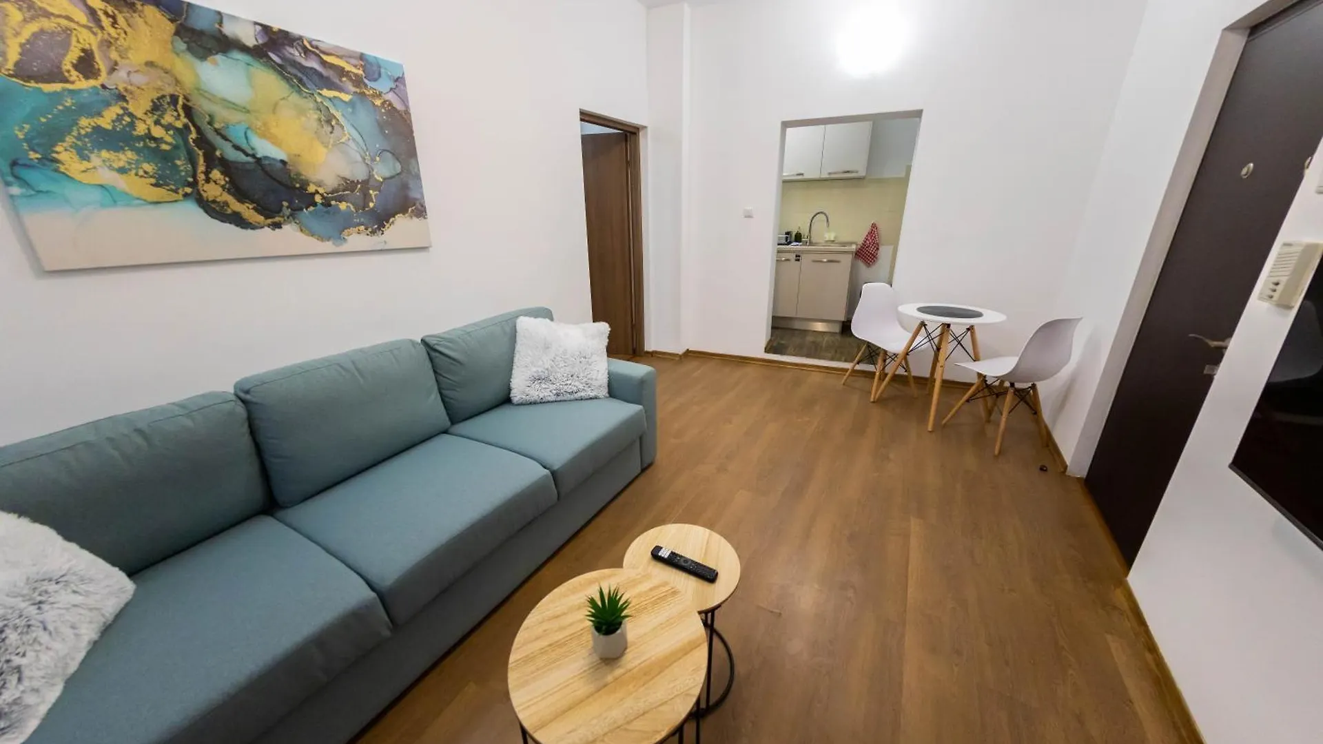 Lsix Apartment Bucureşti 0*,  România