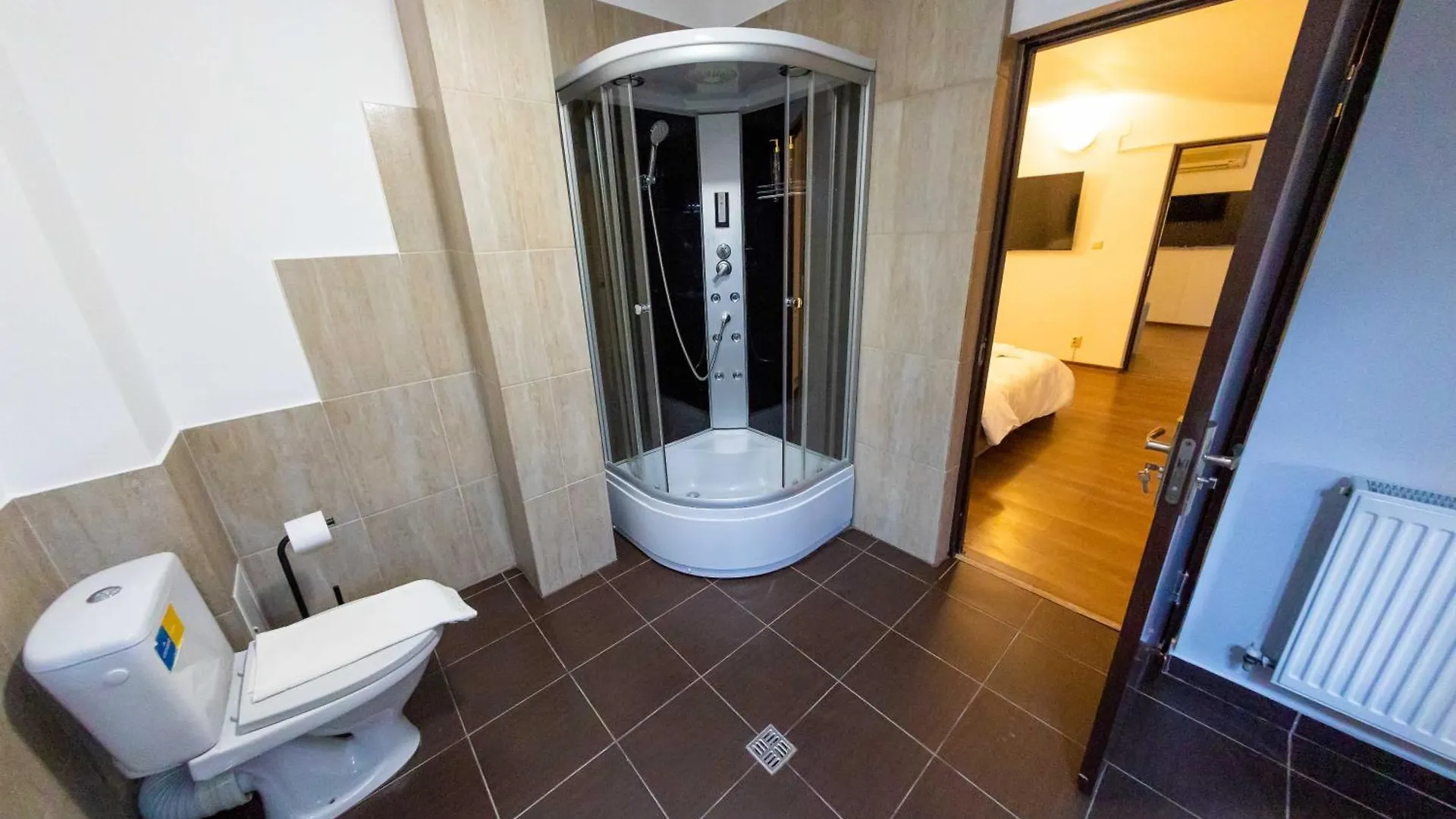 Lsix Apartment Bucureşti 0*,